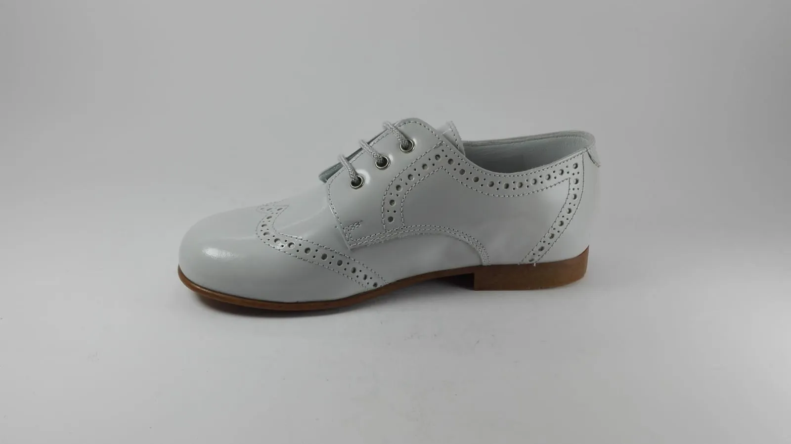 Beberlis Light Grey Leather Design Classics