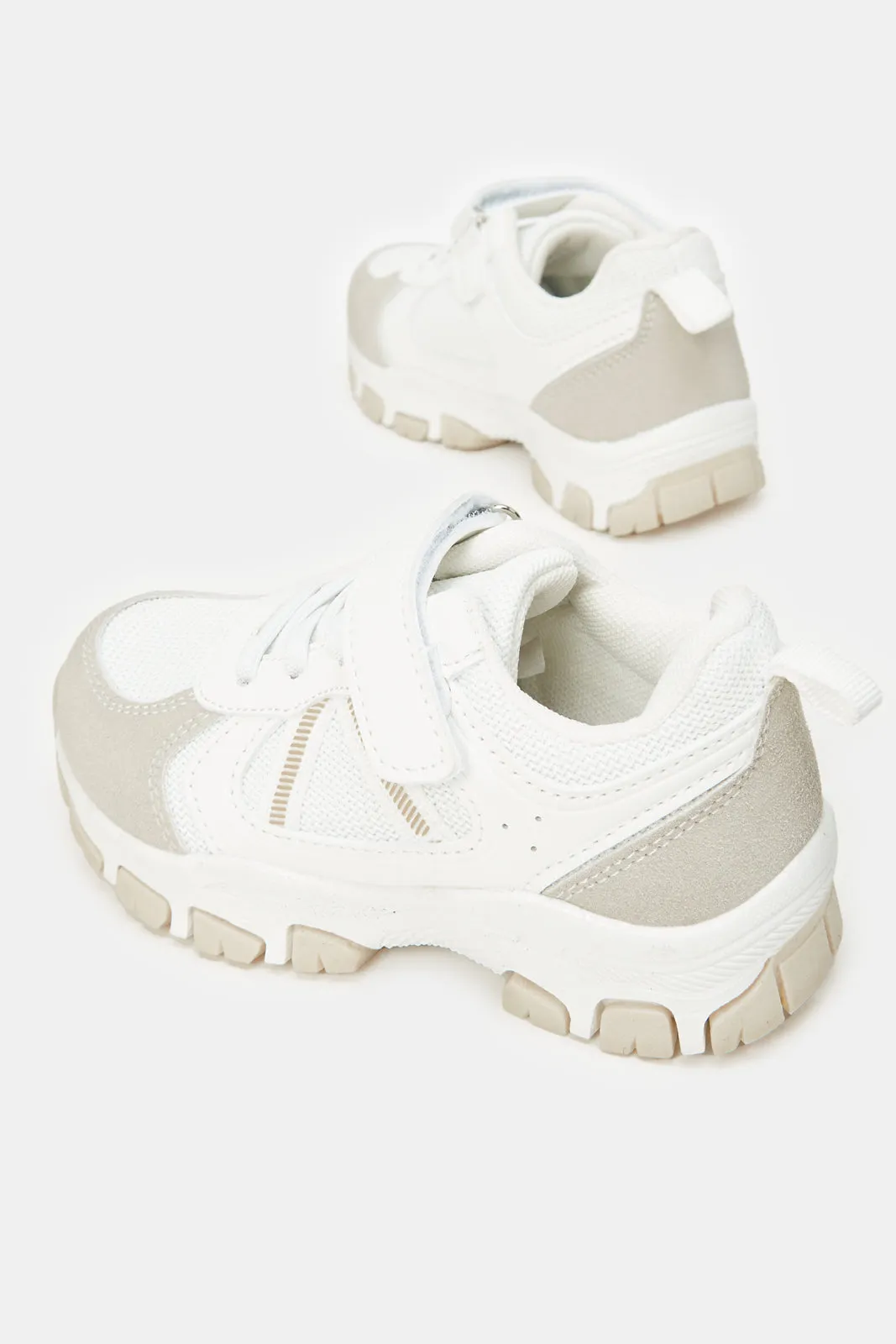 Boys White Color Block Trekker