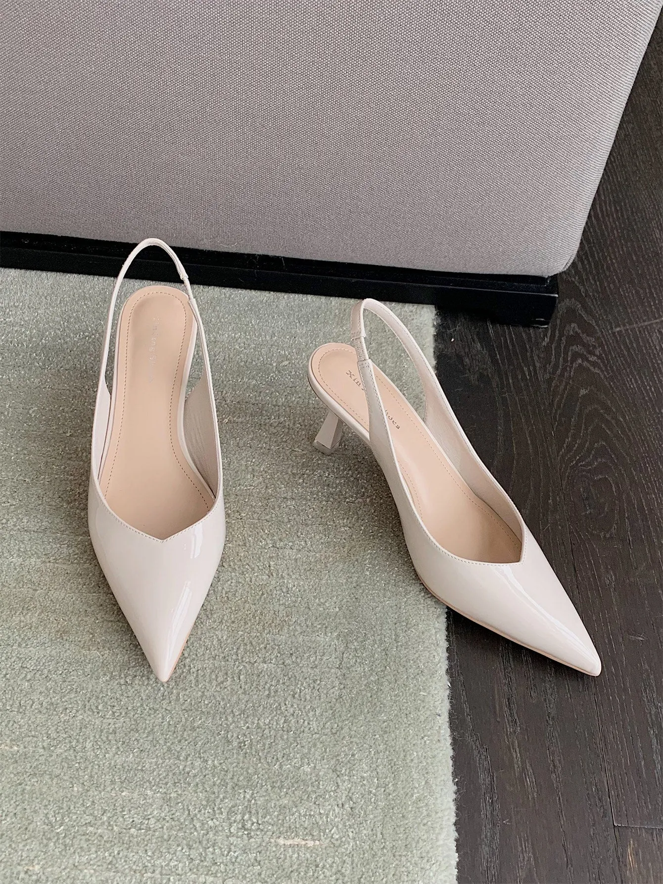 Point Toe Pyramid Heeled Slingback Pumps