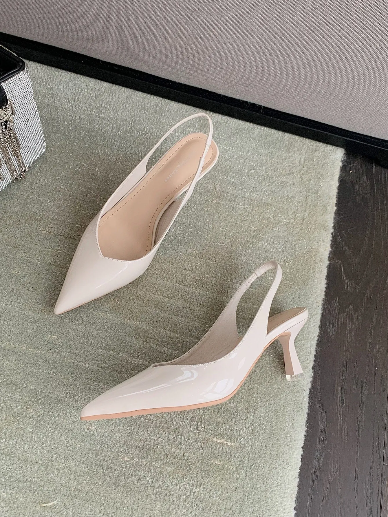 Point Toe Pyramid Heeled Slingback Pumps