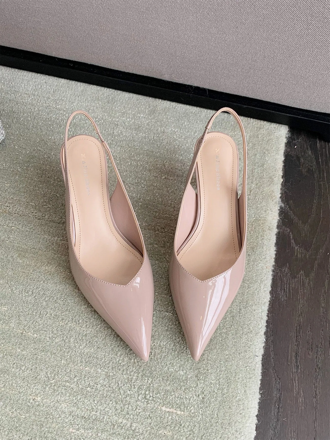 Point Toe Pyramid Heeled Slingback Pumps